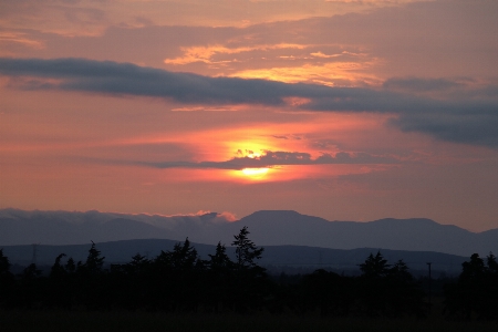 Foto Atardecer paisaje cielo resplandor crepuscular
