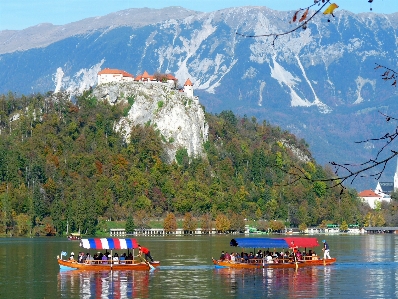 Photo Château bateaux transport par eau
 nature