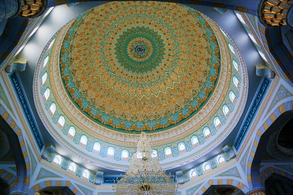 Masjid menara kubah agama