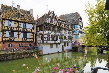 City buildings river canal Photo