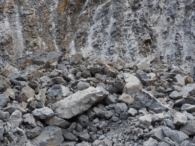 Kireç taşı ocağı
 taş rock bedrock Fotoğraf