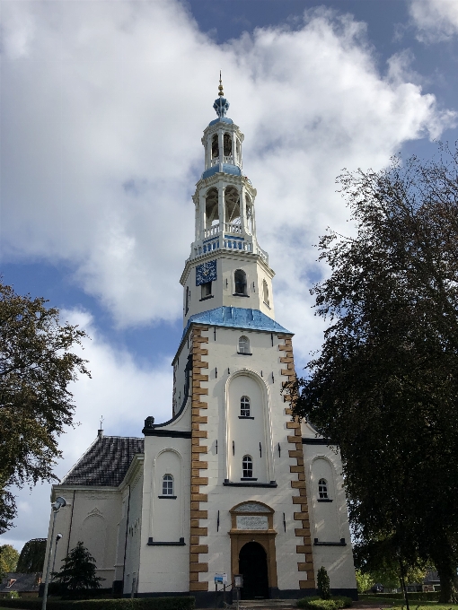 Iglesia uithuizermeeden
 eemshaven
 groninga
