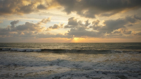 Foto Mar pôr do sol verão paisagem