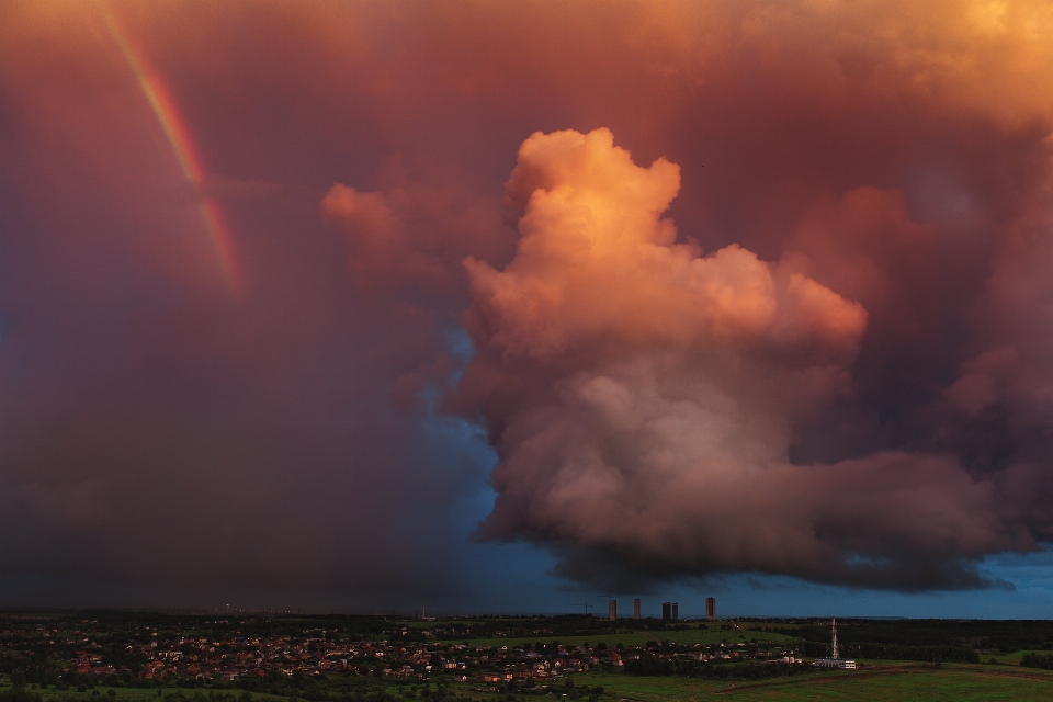 Ciel tempête arc-en-ciel nuage