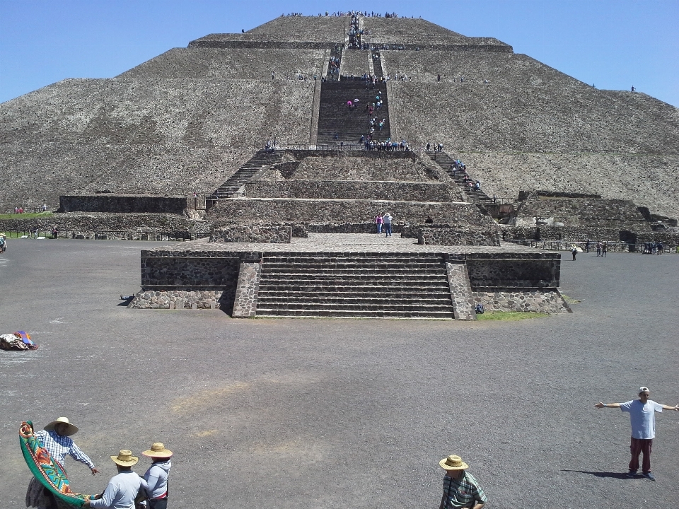 México local histórico
 monumento parede