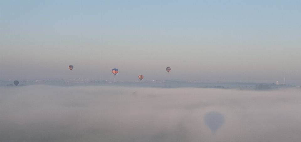 Amanecer caliente aire globo