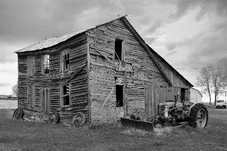 Landscape grass motor vehicle shack Photo