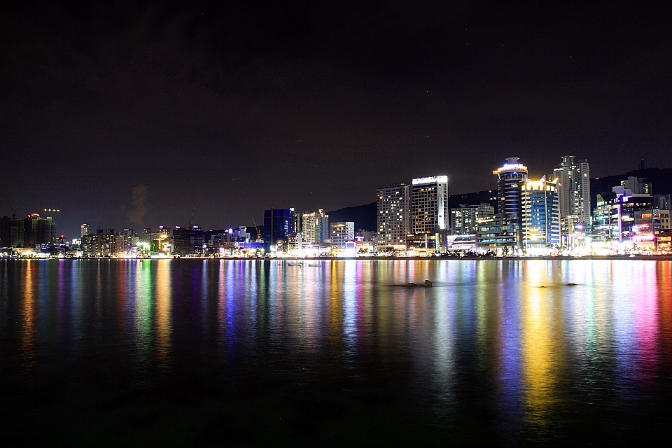 Busan
 pusan
 kore haeundae plajı
