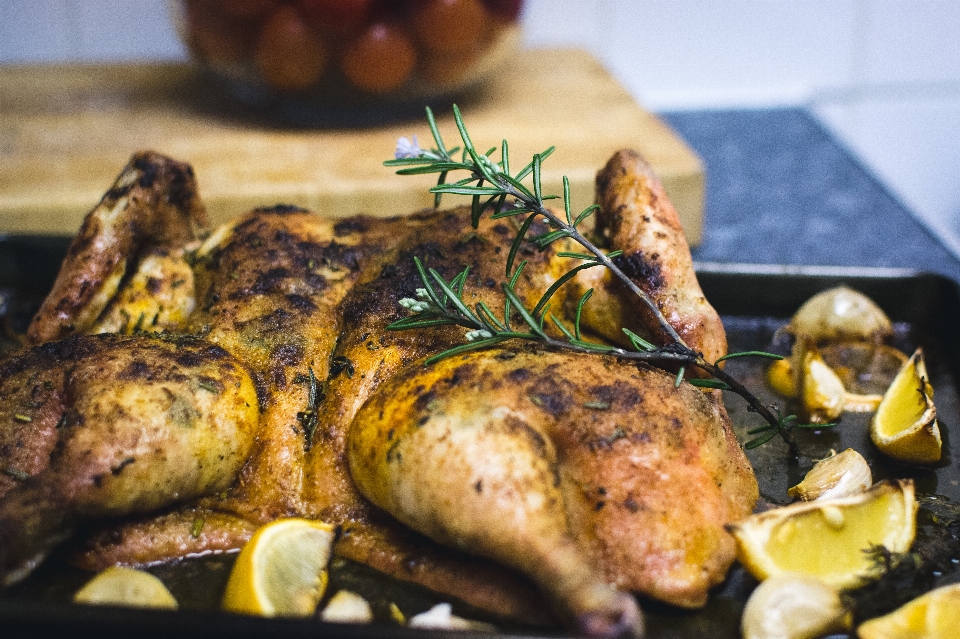 Makanan piring ayam
 masakan