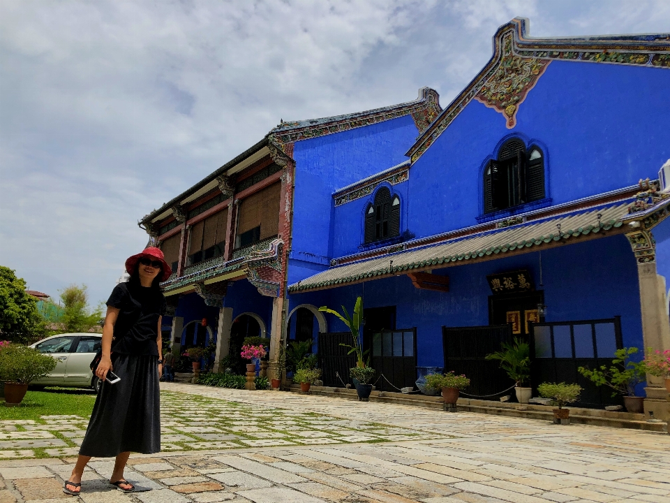 Rumah besar
 tua besar cina
 biru