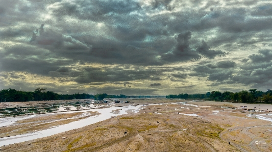 Foto Lanskap langit air awan