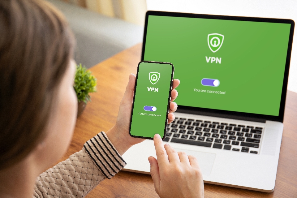 Vpn
 virtuelles privates netzwerk
 laptop handy