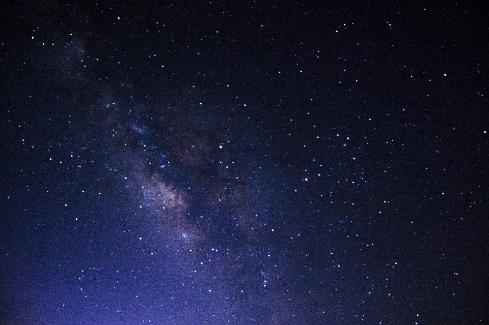 Cielo blu atmosfera nero