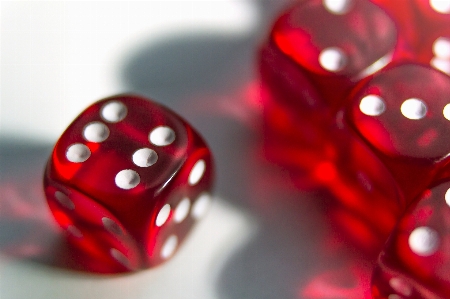 Foto Gioco dei dadi
 rosso giochi dado