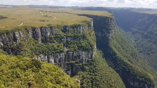 Mountains natural landscape mountainous landforms escarpment Photo