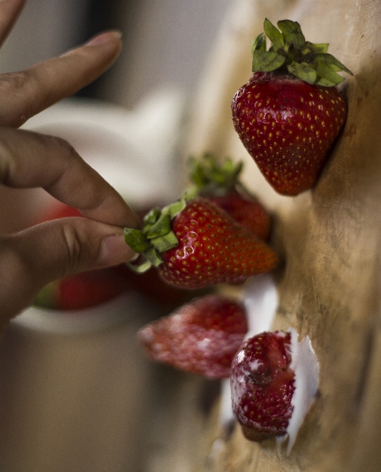 Fraise rouge crème soleil