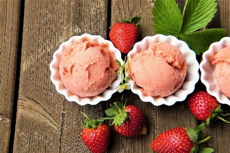 Food strawberry strawberries frozen dessert Photo