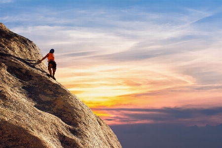 Foto Langit petualangan panjat tebing pendakian