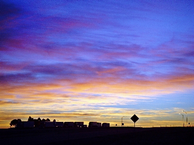 Photo Coucher de soleil sur l'autoroute
 désert autoroute
