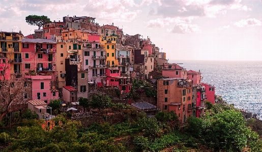 Town sky neighbourhood human settlement Photo