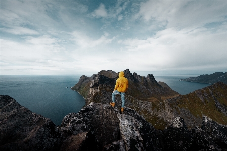 Mountainous landforms mountain ridge sky Photo