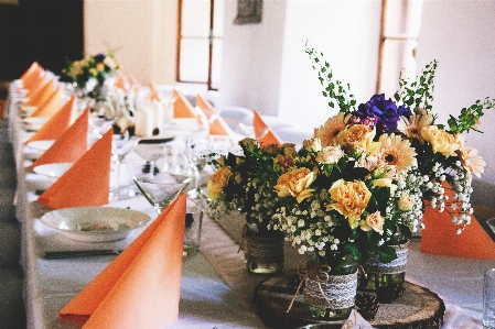 Flower arranging floristry centrepiece Photo