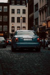 Foto Veículo terrestre
 carro de luxo
