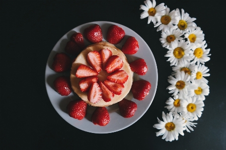 Food dish cuisine pavlova Photo