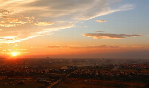 暗い
 空 夜 地平線 写真