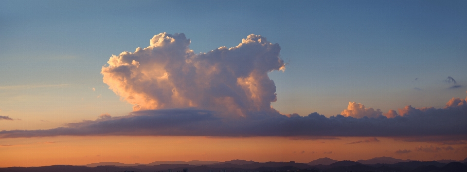 雲 空 日没 大きい