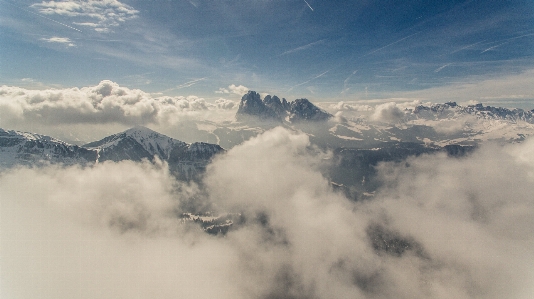 Mountainous landforms sky mountain cloud Photo