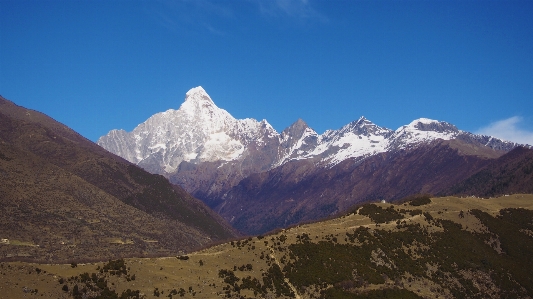 Foto Natural formaciones montañosas
 montaña cordillera
