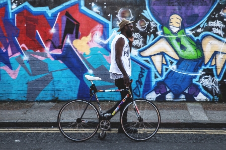 Street art graffiti bicycle Photo