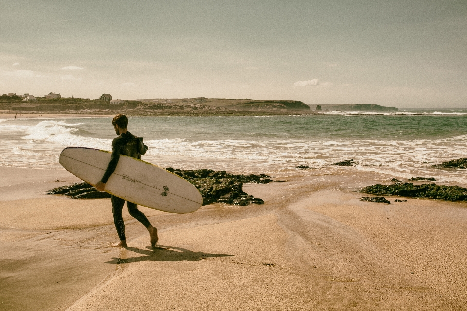 Surfant vague équipement de surf
 planche surf