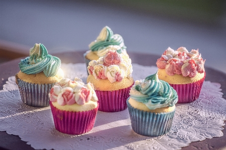 Sandwich cupcake buttercream food Photo