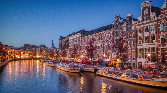 Foto Amsterdã canal
 noite água