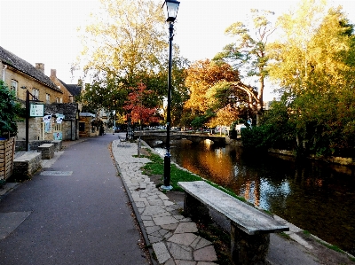 Foto Cotswolds
 bourton na água
 inglaterra stream