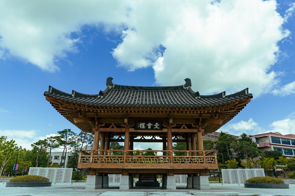 한국 전통적인 전북대학교
 중국 건축
