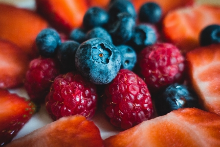 Foto Alimenti naturali
 cibo frutta frutti di bosco
