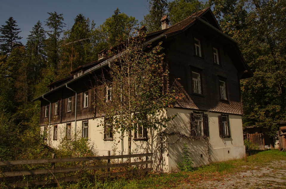 Casa antigua
 paisaje exterior