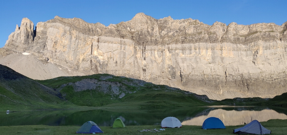 湖 触角
 山 高海拔湖泊
