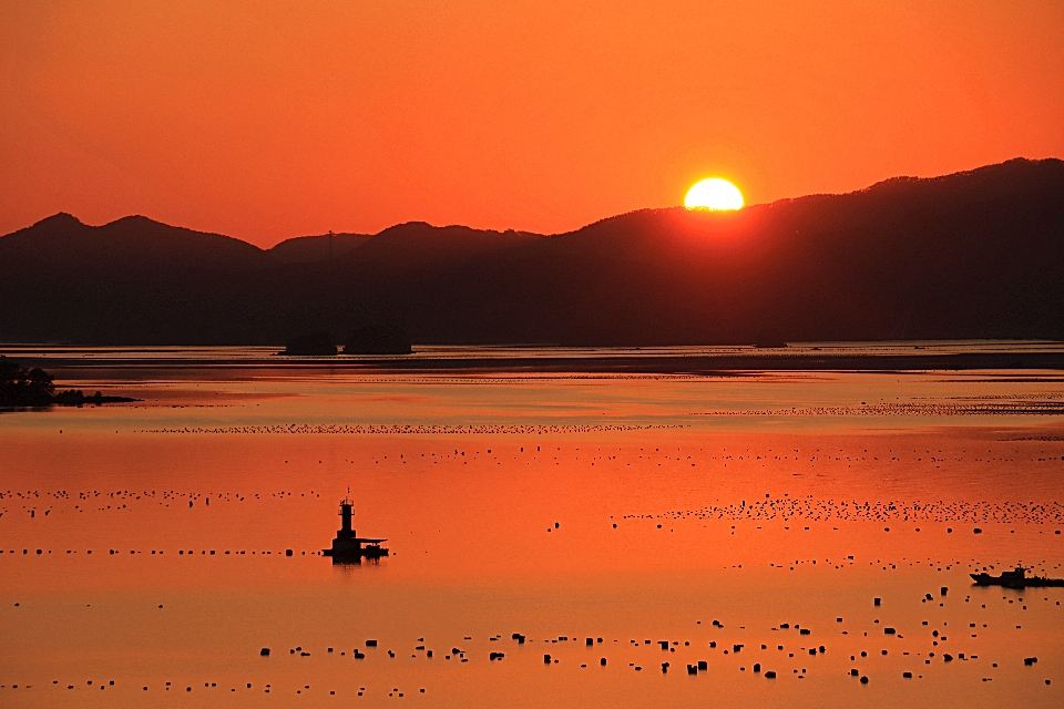 Isla geoje de corea
 atardecer cielo resplandor crepuscular
