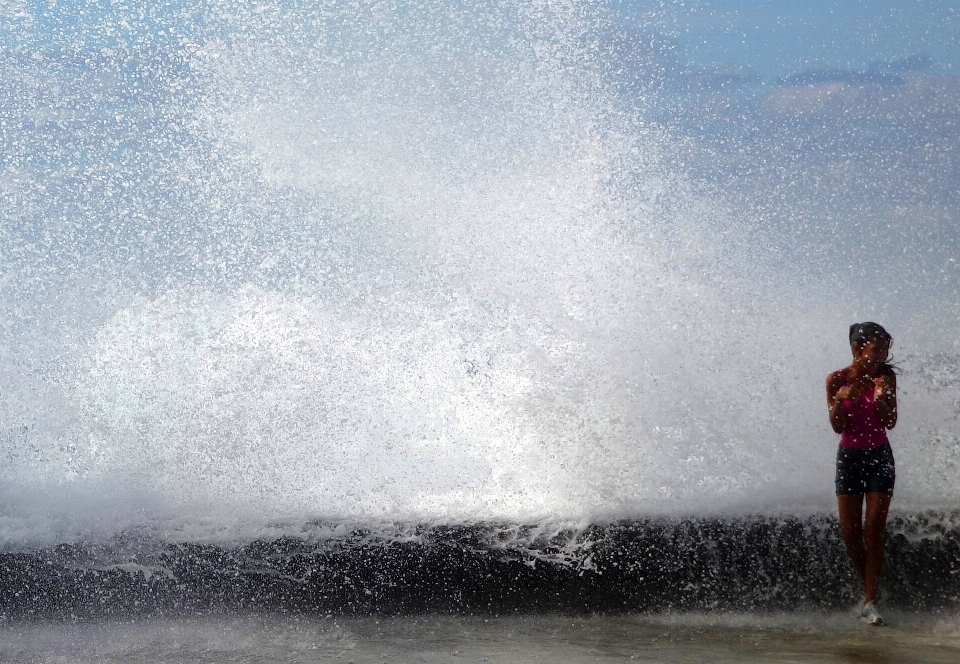 Wave cuba havanna malecon