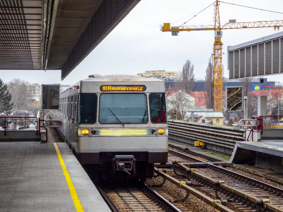 Vienna
 metropolitana metro città