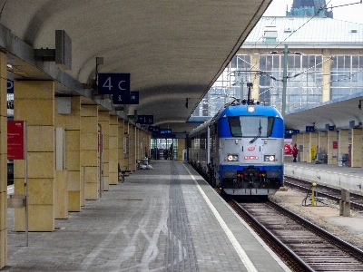 Foto Viena
 estación ferrocarril tren