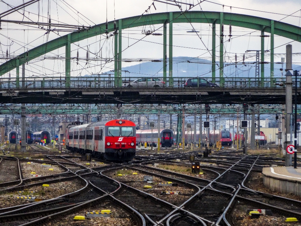 Vienna
 treni ponte treno