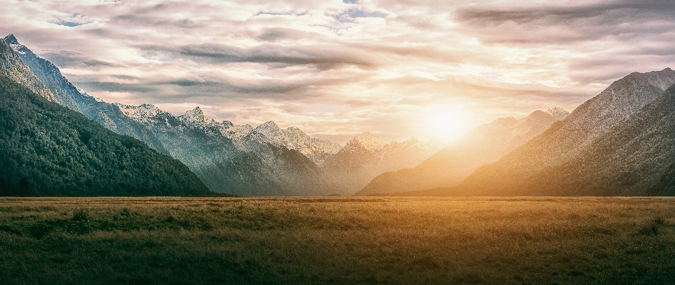 New zealand landscape peak