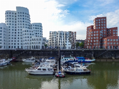 Foto Düsseldorf
 alemanha duesseldorf
 prédio