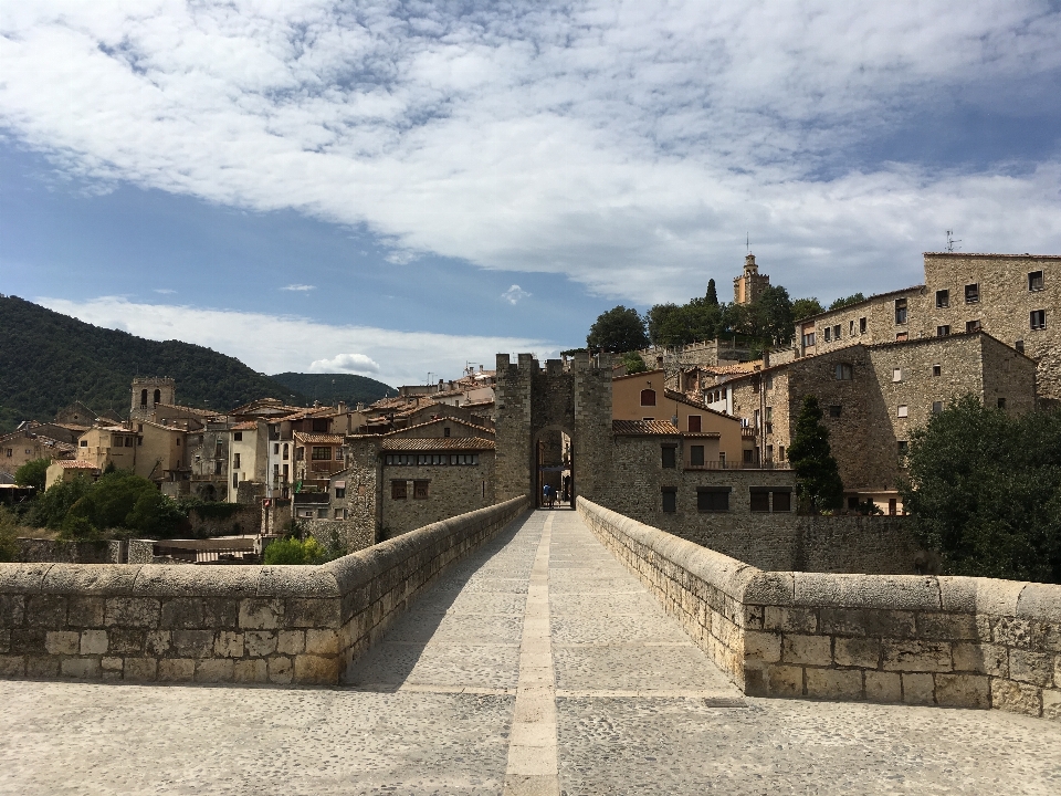 Medieval
 aldea besalú
 puente