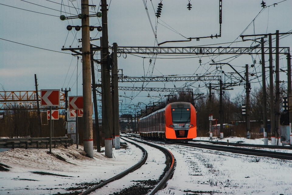 Images train sky snow